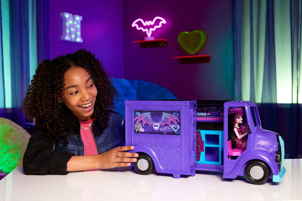 Doll & Playset with Pullout Stage Transformation & 13+ Themed Accessories Z60827